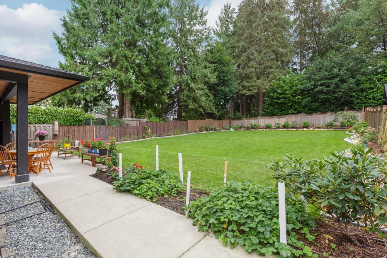 Tastefully Furnished And Newly Updated 2 Bd Central Lynn Valley North Vancouver Villa Ngoại thất bức ảnh